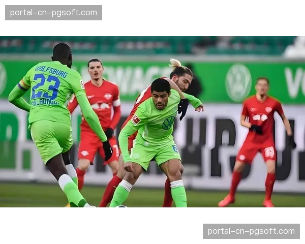 实时:马尔穆什单刀破门,法兰克福主场领先门兴 实时:马尔穆什单刀破门,法兰克福主场领先门兴